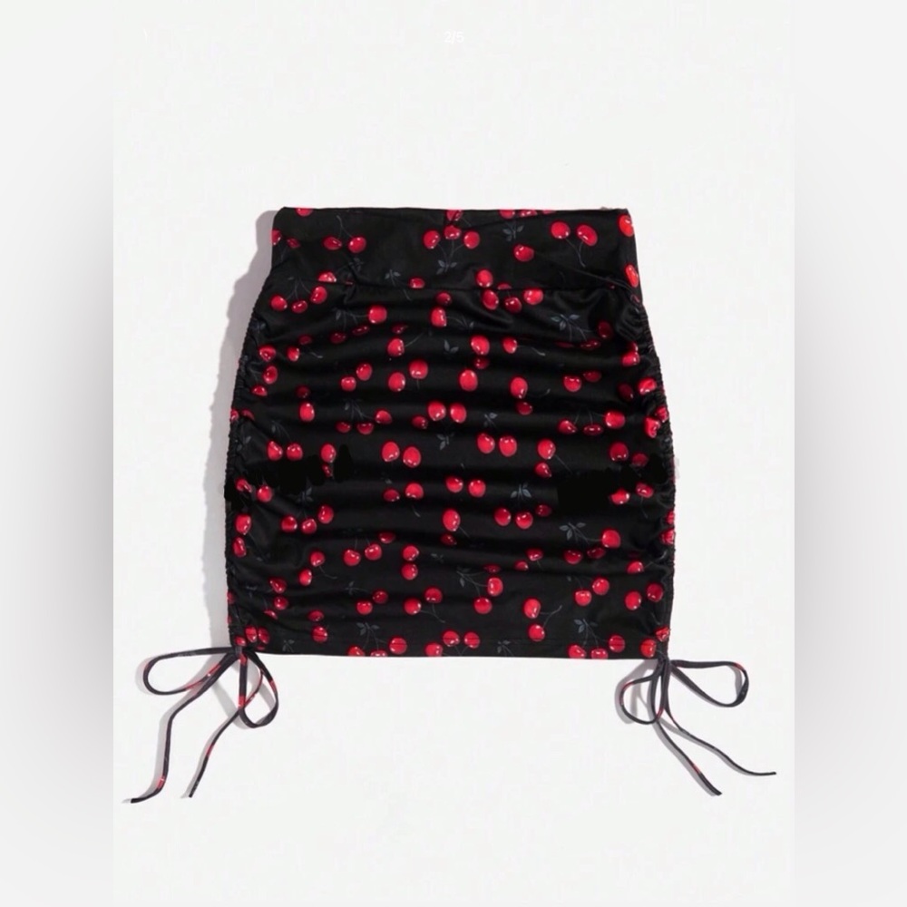 🍒 Black Stretchy Skirt with Cherries
